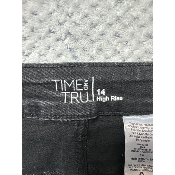 Time And Tru Jeans Womens 14 Black Raw Hem High Rise Distressed Cropped - Picture 4 of 11